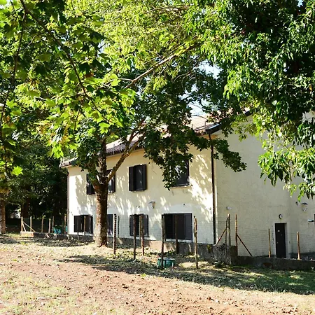 ベッド・アンド・ブレックファスト Casale Trifoglio モラーノ・カーラブロ