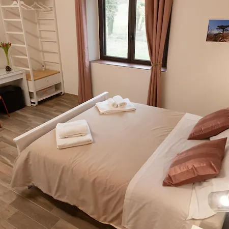 Casale Trifoglio Couette-café 3*